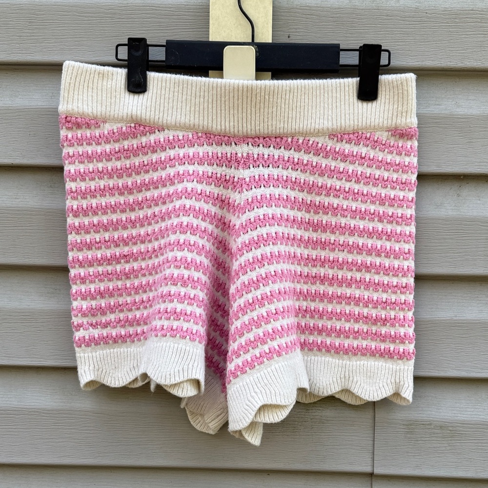 Yllw | Wool Blend Knit Crochet Scalloped Hem Shorts size XL